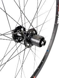 Roue arrière HALO CHAOS 27,5'' Moyeu MT Supadrive 135/142mm Noire