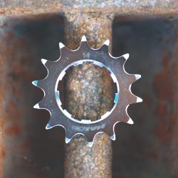 Pignon GUSSET DOUBLE SIX 3/32" 14 dents