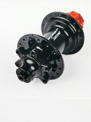 Moyeu arrière MTB YUNIPER FLANGE QR 9 mm 32 Trous Noir