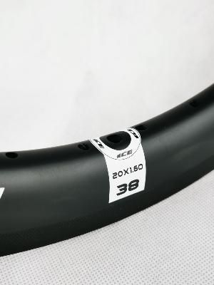 Cercle ICE FAST 38 Carbone 20" X 1.75 32 Trous (ERD 348mm)